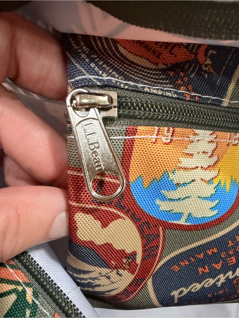 L.L. Bean Everyday Lightweight MediumTote Nylon Heritage Archival Patch Print - Picture 11 of 12